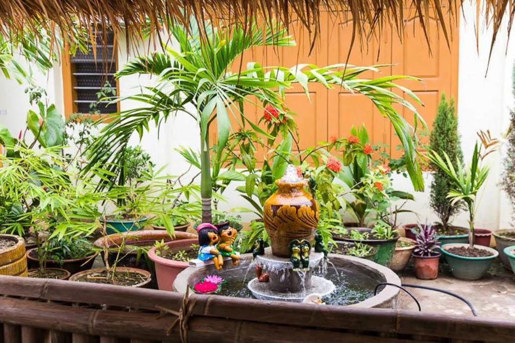 Hotel Lily The Home Hsipaw Bagian luar foto