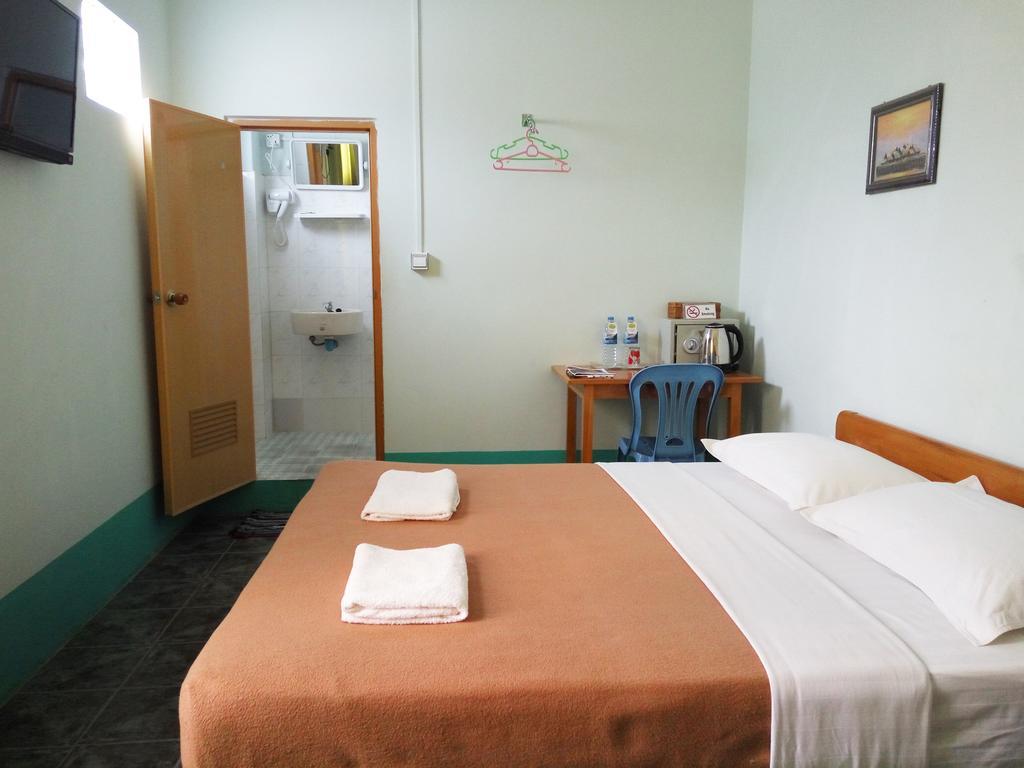 Hotel Lily The Home Hsipaw Bagian luar foto